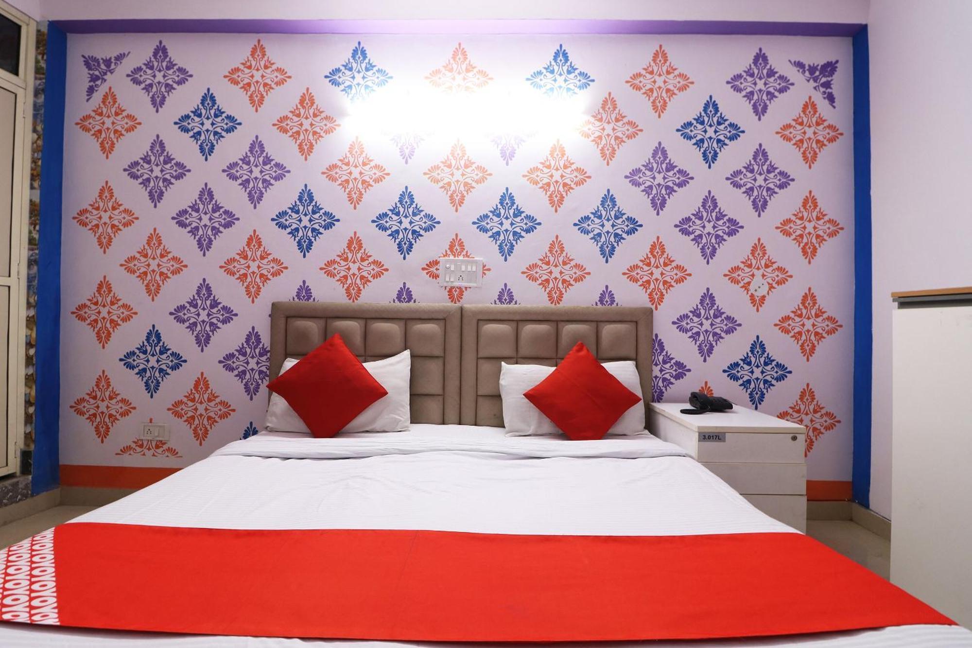 Hotel O Aaradhya Residency Noida Eksteriør billede
